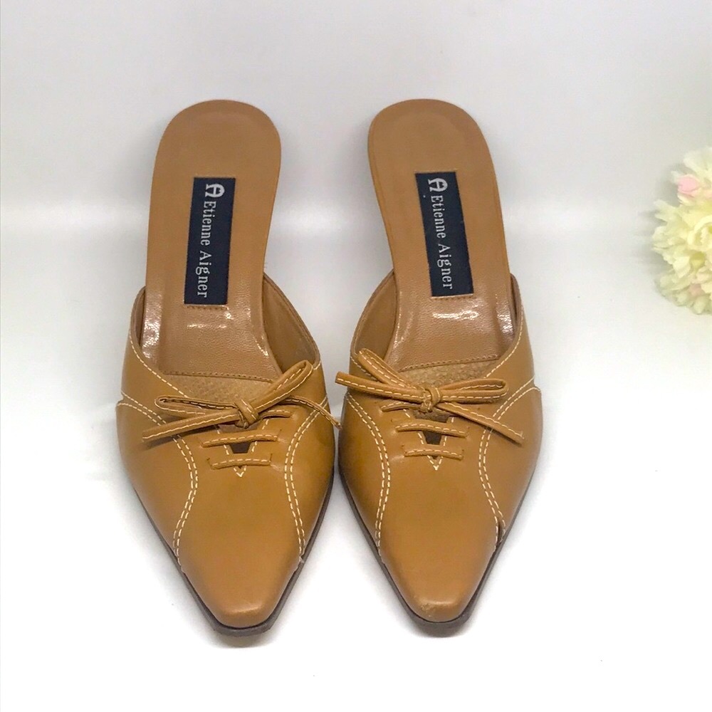 Etienne Aigner Leather Pointed toe Mules
